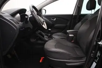 Hyundai ix35, 1.6, 99 kW, petrol, manual, front-wheel drive