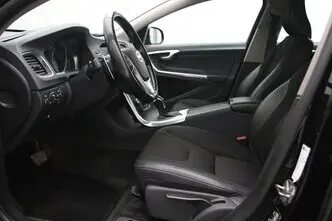 Volvo V60 Cross Country, 2.0, 110 kW, diesel, automatic, front-wheel drive