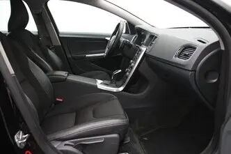 Volvo V60 Cross Country, 2.0, 110 kW, diesel, automatic, front-wheel drive