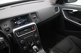 Volvo V60 Cross Country, 2.0, 110 kW, diesel, automatic, front-wheel drive