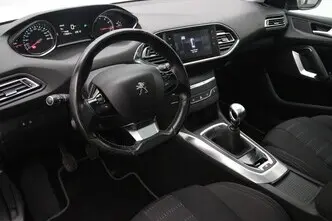 Peugeot 308, 1.2, 96 kW, бензин, механическая, передний привод