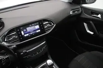 Peugeot 308, 1.2, 96 kW, бензин, механическая, передний привод