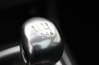 Peugeot 308, 1.2, 96 kW, бензин, механическая, передний привод