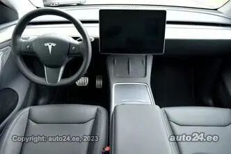 Tesla Model Y, 393 kW, электричество, автомат, полный привод