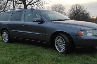 Volvo V70, 2.4, diesel, manual, front-wheel drive
