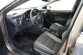 Toyota Auris, 1.6, 97 kW, petrol, automatic, front-wheel drive