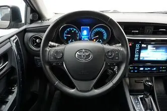 Toyota Auris, 1.6, 97 kW, petrol, automatic, front-wheel drive