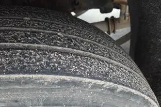 Volvo FL220 4X2 HIAB 077, 162 kW, diesel, manual