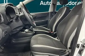 Hyundai i10, 1.0, 46 kW, petrol, manual, front-wheel drive