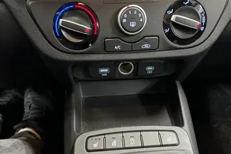 Hyundai i10, 1.0, 46 kW, petrol, manual, front-wheel drive