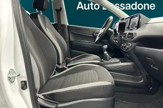 Hyundai i10, 1.0, 46 kW, petrol, manual, front-wheel drive