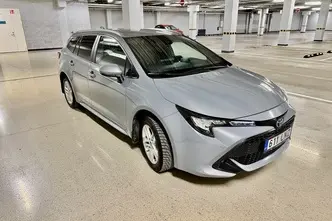 Toyota Corolla, 1.8, 72 kW, hybrid, automatic, front-wheel drive