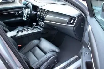 Volvo V90 Cross Country, 2.0, 184 kW, petrol, automatic, four-wheel drive