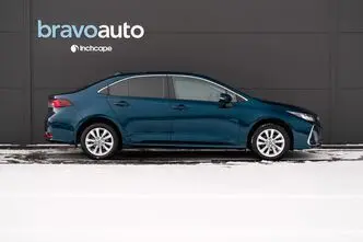 Toyota Corolla, 1.8, 72 kW, hybrid, automatic, front-wheel drive