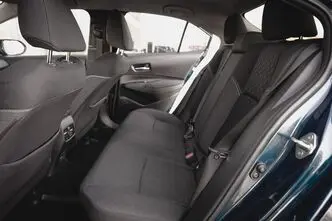 Toyota Corolla, 1.8, 72 kW, hybrid, automatic, front-wheel drive