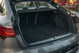 Audi Q8 e-tron, 250 kW, electric, automatic, four-wheel drive