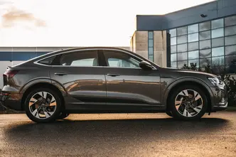 Audi Q8 e-tron, 250 kW, electric, automatic, four-wheel drive