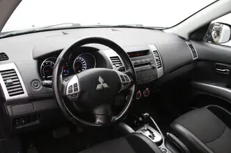 Mitsubishi Outlander, 2.4, 125 kW, бензин, автомат, полный привод
