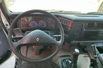 Renault 420 DCI 6x4, 313 kW, diisel, manuaal