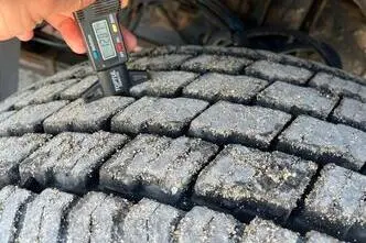 Renault 420 DCI 6x4, 313 kW, diisel, manuaal