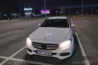 Mercedes-Benz 200, 2.1, 100 kW, diesel, automatic, rear-wheel drive