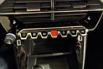 Peugeot 2008, 1.2, 96 kW, petrol, automatic, front-wheel drive