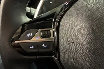 Peugeot 2008, 1.2, 96 kW, petrol, automatic, front-wheel drive