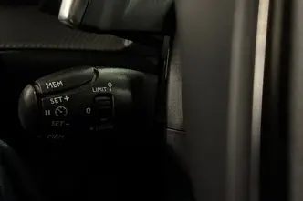 Peugeot 2008, 1.2, 96 kW, petrol, automatic, front-wheel drive