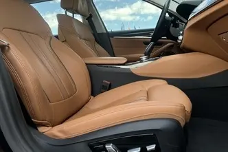 BMW 520, 2.0, 140 kW, дизель, автомат, полный привод