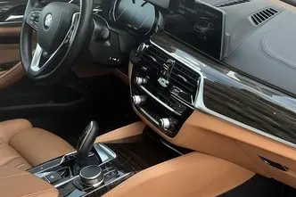 BMW 520, 2.0, 140 kW, дизель, автомат, полный привод