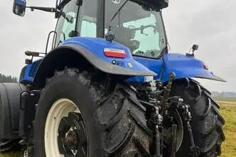 New Holland T8.330, 235 kW, diesel, automatic