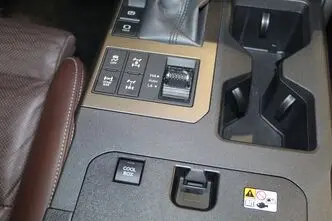 Toyota Land Cruiser, 2.8, 151 kW, diesel, automatic, four-wheel drive