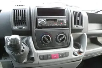 Peugeot Boxer, 74 kW, diesel, manual, front-wheel drive