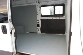 Peugeot Boxer, 74 kW, diesel, manual, front-wheel drive