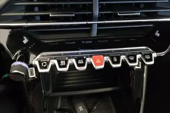 Peugeot 2008, electric, automatic, front-wheel drive