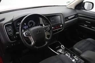 Mitsubishi Outlander, 2.4, 99 kW, plug-in hybrid, automatic, four-wheel drive