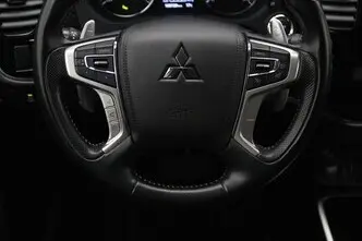 Mitsubishi Outlander, 2.4, 99 kW, plug-in hybrid, automatic, four-wheel drive