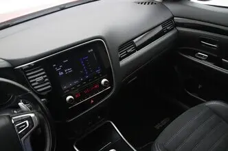 Mitsubishi Outlander, 2.4, 99 kW, plug-in hybrid, automatic, four-wheel drive