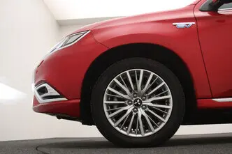 Mitsubishi Outlander, 2.4, 99 kW, plug-in hybrid, automatic, four-wheel drive