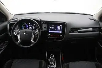 Mitsubishi Outlander, 2.4, 99 kW, plug-in hybrid, automatic, four-wheel drive