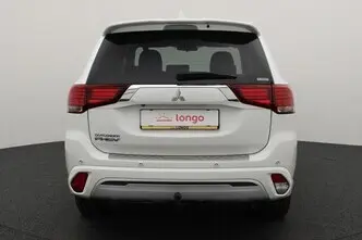 Mitsubishi Outlander, 2.4, 99 kW, plug-in hybrid, automatic, four-wheel drive