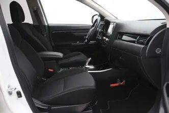 Mitsubishi Outlander, 2.4, 99 kW, plug-in hybrid, automatic, four-wheel drive