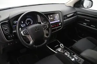 Mitsubishi Outlander, 2.4, 99 kW, plug-in hybrid, automatic, four-wheel drive