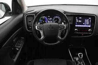 Mitsubishi Outlander, 2.4, 99 kW, plug-in hybrid, automatic, four-wheel drive