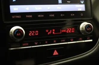 Mitsubishi Outlander, 2.4, 99 kW, plug-in hybrid, automatic, four-wheel drive