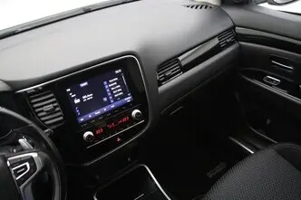 Mitsubishi Outlander, 2.4, 99 kW, plug-in hybrid, automatic, four-wheel drive