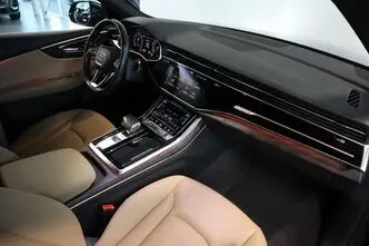 Audi Q8, 3.0, 210 kW, hybrid, automatic, four-wheel drive