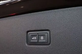 Audi Q8, 3.0, 210 kW, hybrid, automatic, four-wheel drive