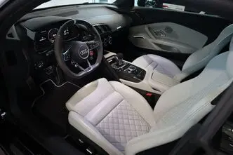 Audi R8, 5.2, 456 kW, petrol, automatic, four-wheel drive