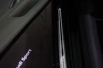 Audi R8, 5.2, 456 kW, petrol, automatic, four-wheel drive